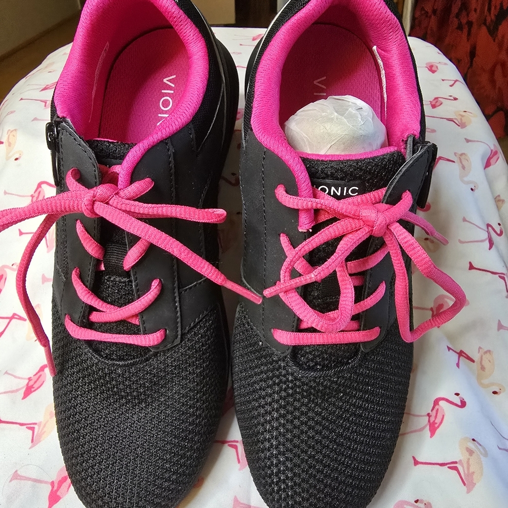 Vionic Layla Black and Pink Sneakers with Breathable Mesh Size 10 - NWOB